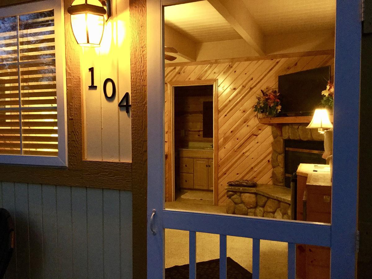Giant Oaks Lodge Running Springs Eksteriør billede